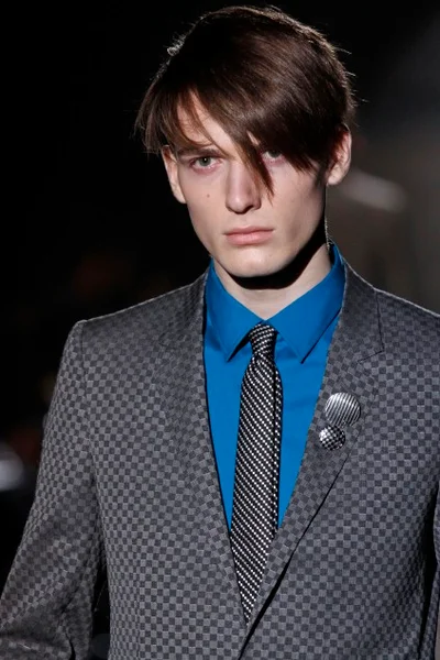 Look 8